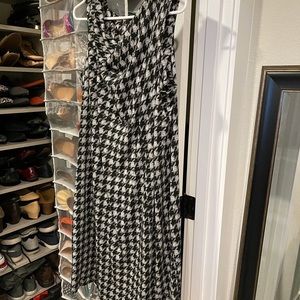 Houndstooth sleeveless dress